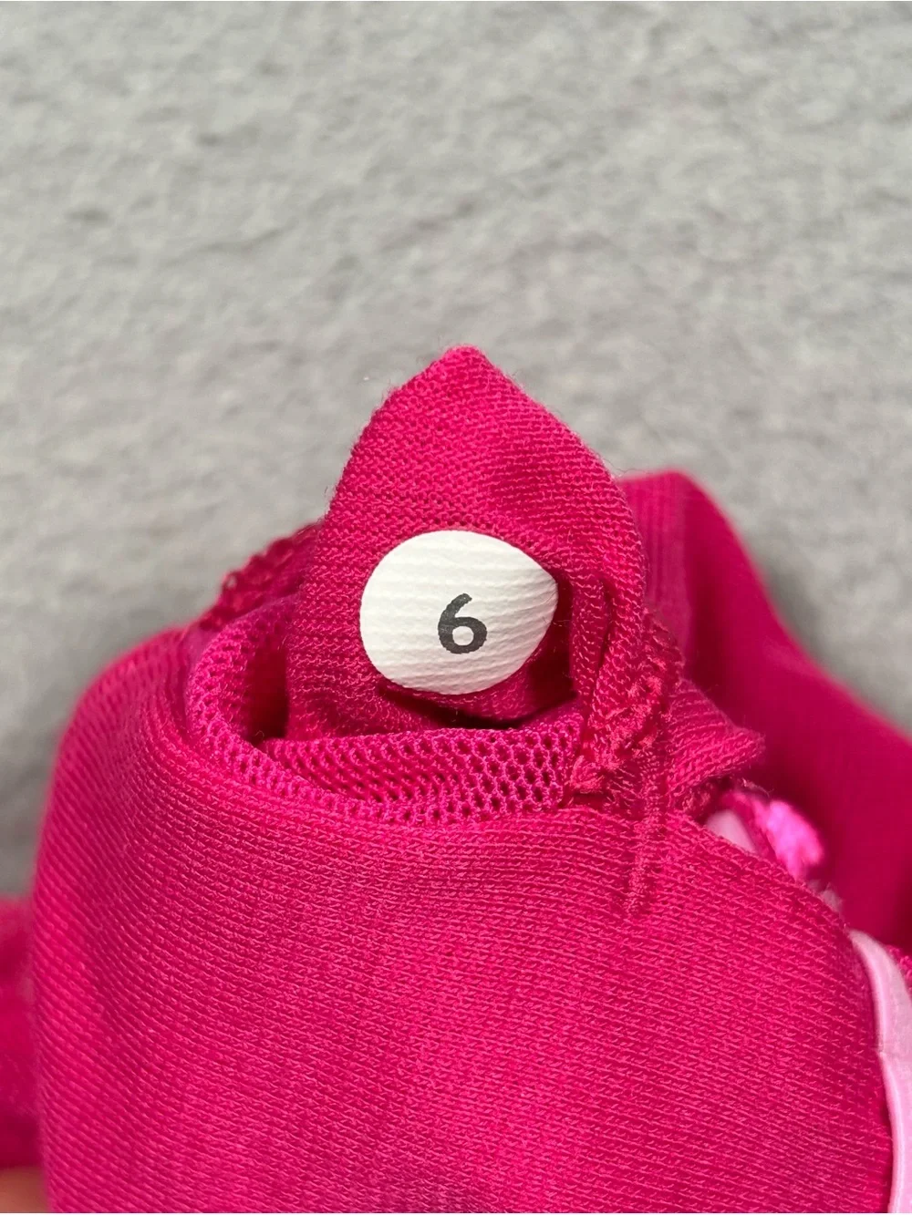 Lululemon Amala Tank Adjustable Built In Bra Women’s Size 6 Heathered Pink Yoga